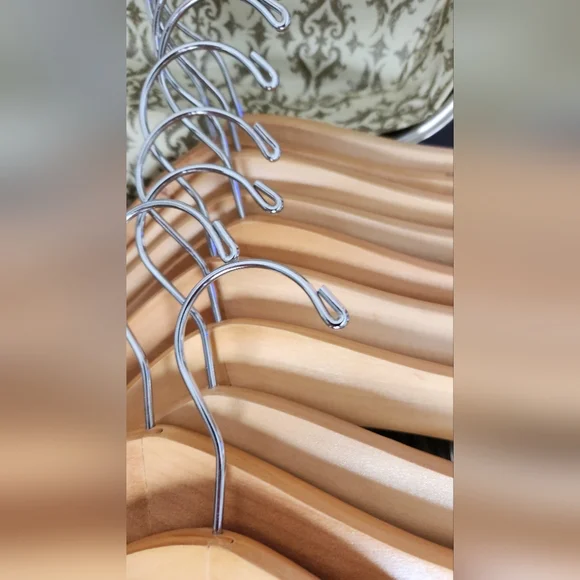 NICE WOODEN BABY HANGERS SET OF 10 - Picture 2 of 7